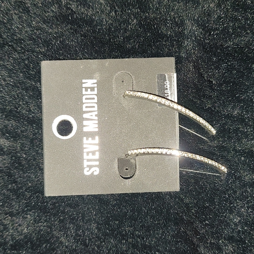 Steve Madden Earrings - Picture 1 of 4